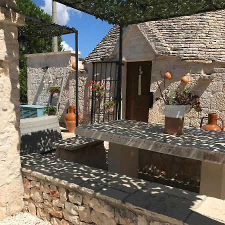 Bed and Breakfast Trullo Grace -Trulli Anti' Charme & Relax Альберобелло Экстерьер фото
